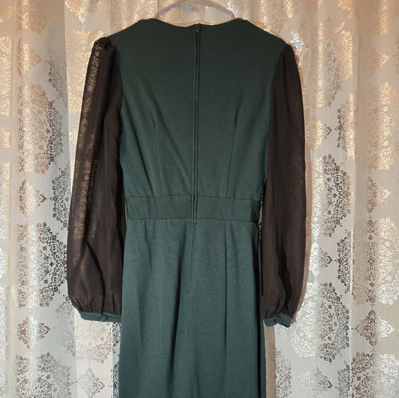 Pinup Couture Black and Green Bodycon Dress with Sweetheart Neckline - Picture 3 of 4